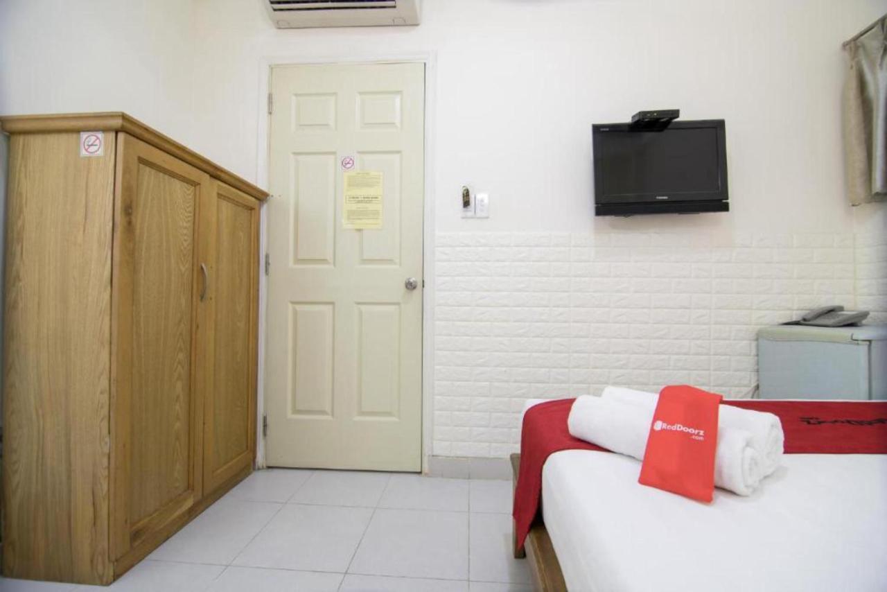 Reddoorz Marieline 2 Hotel Хошимин Экстерьер фото