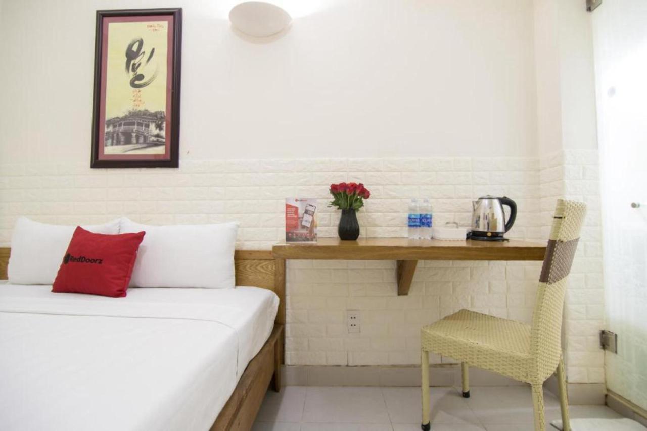 Reddoorz Marieline 2 Hotel Хошимин Экстерьер фото